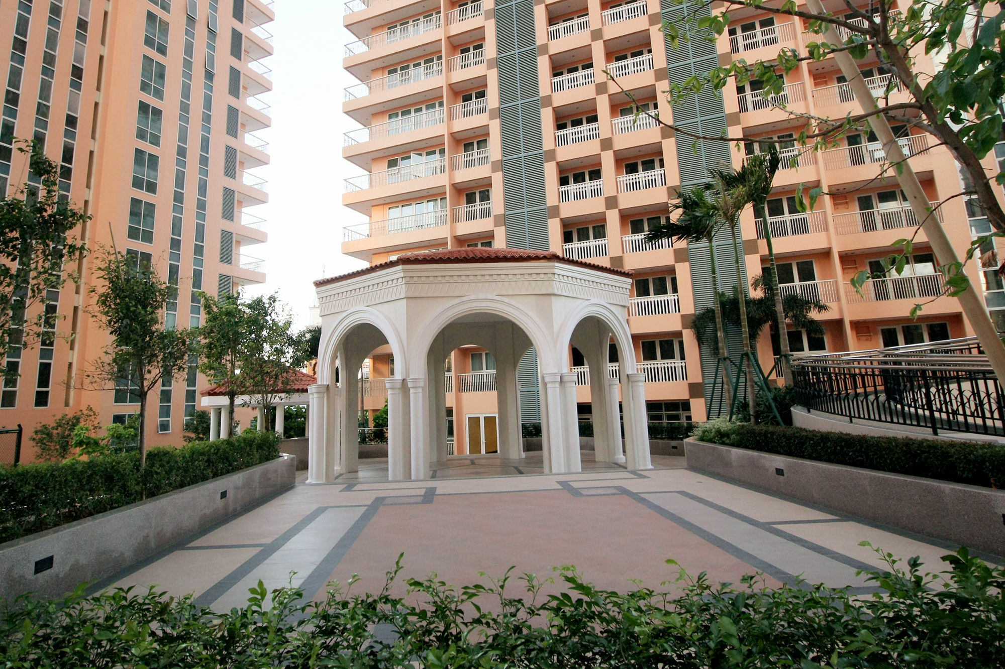 Maxstays - Max Style @ The Venice Residences Taguig Exterior foto